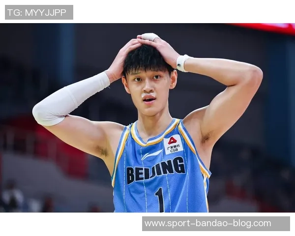 曾凡博半场表现抢眼7投5中高效砍下13分1助攻2盖帽正负值高达22